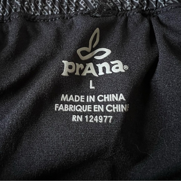 PrAna Women’s Plum Grey Patterned Brief Lined Running Shorts, Large - Picture 5 of 8